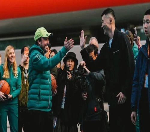 上海男籃的傳奇球員，再度現(xiàn)身！