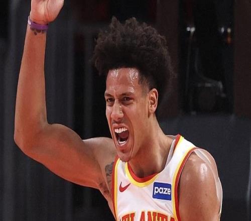 鷹王21+9+9+2，水貨狀元郎半場16分，老鷹力克籃網(wǎng)豪取8連勝