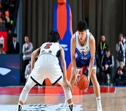 廣東隊三連敗，慘遭新疆隊18分逆轉，全明星MVP徐杰6中0沒有得分