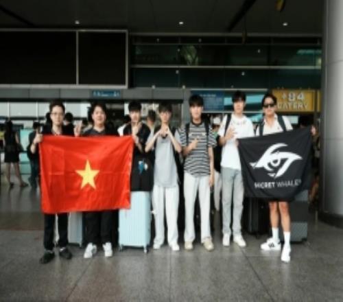 TSW分享隊員機場合照：抵達圣保羅要40個小時，祝我們好運