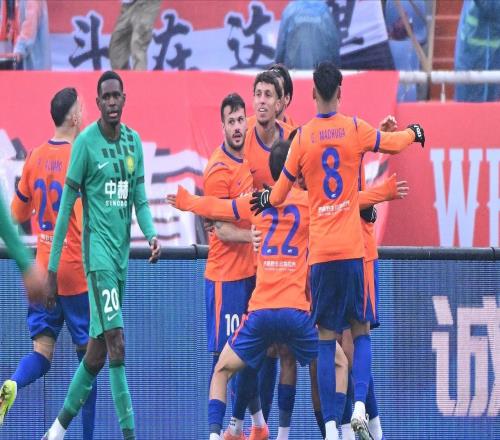 拳拳到肉的絞殺戰(zhàn)，泰山隊(duì)贏在球員個(gè)人能力！賽季目標(biāo)保三爭一