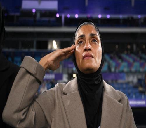 足壇一夜動態(tài)：伊朗足協(xié)主席批評特朗普伊朗女足主帥怒斥電視臺