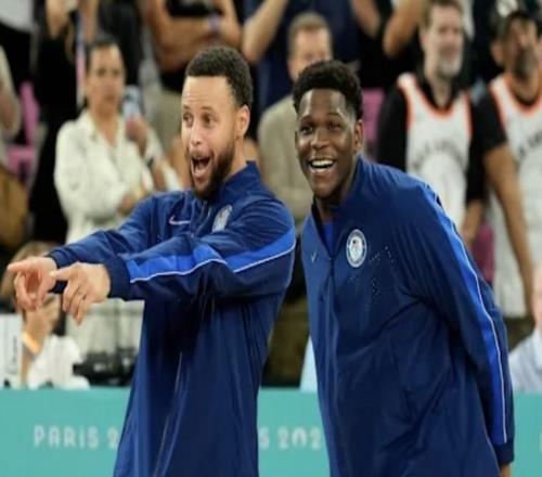 愛德華茲：庫里是最偉大的控衛(wèi)，他是我的好兄弟我愛他