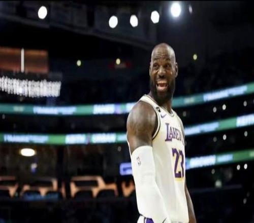 NBA洛杉磯湖人隊主場以142130擊敗芝加哥公牛