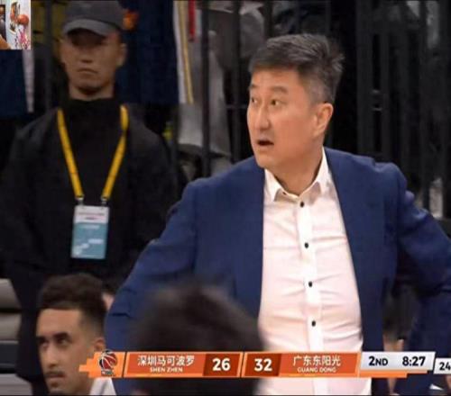 險遭逆轉，媒體人怒批杜鋒用人：他不是提前5犯離場，宏遠贏不了