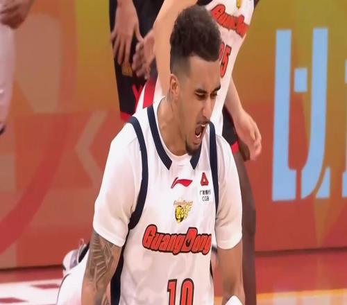 張皓嘉拯救杜鋒！薩林杰末節封神，廣東10197雙殺深圳終結3連敗