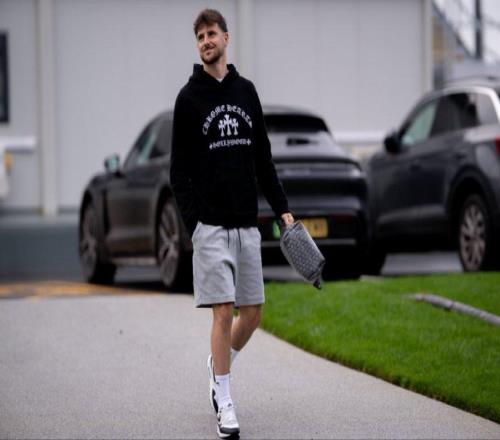 芒特帶傷恢復訓練，復出挽救未來！卡里克證實曼聯小梅西無法首秀