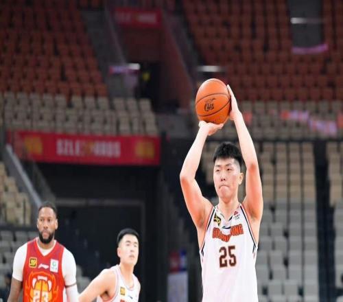 廣東險勝深圳止連敗，杜鋒下課呼聲不減反增，只因他做錯兩個選擇