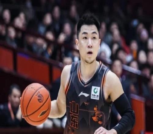 高詩巖：祝泰山隊“京魯大戰(zhàn)”旗開得勝，會邀請王大雷來看CBA