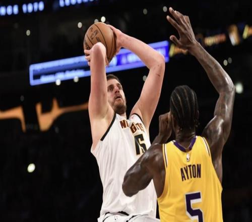 約基奇：里夫斯故意罰丟的回合很精彩，暫停激動原因我也忘了