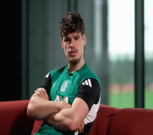 凱爾凱茲：剛來利物浦時急于展現一切羅伯遜給了我很多幫助