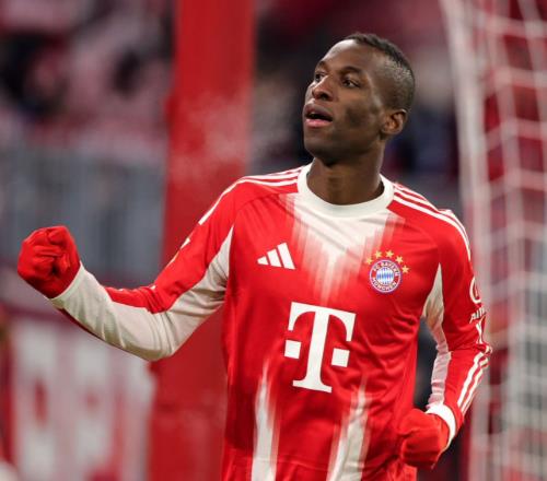 太殘暴了！杰克遜蹬踏對(duì)手腳踝直紅，球迷：切爾西出品自帶紅牌