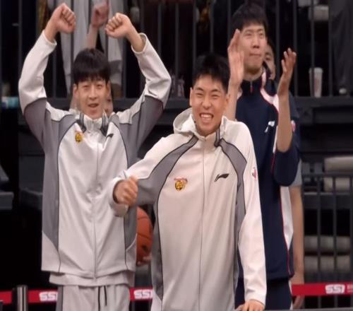 最新消息！CBA暴力雙能衛(wèi)坑慘杜鋒，朱芳雨有望撿漏“得分機器”