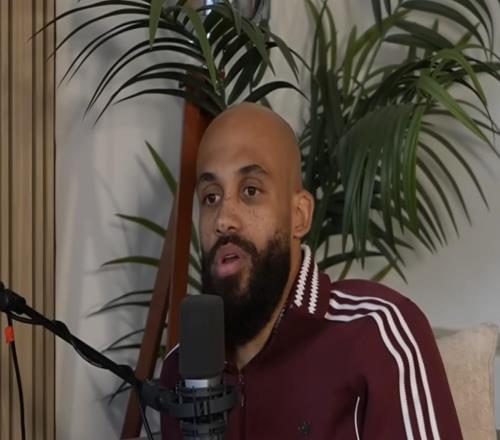 姆伯莫：戰格林斯比失點后我開了飛行模式想和魯尼一起踢球