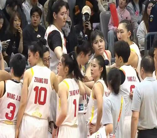 中國女籃8676力克非洲勁旅，王思雨17+5+4寶刀不老，張子宇11+5