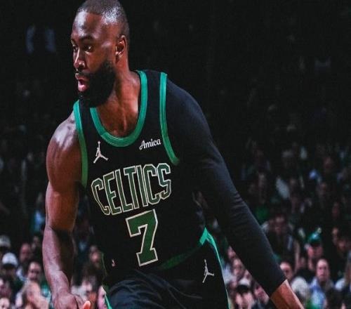 塔圖姆20+14+7布朗劃水，二輪中鋒半場22分，綠軍送奇才11連敗