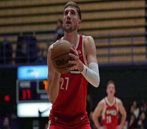 藏龍臥虎！楊瀚森在開拓者二隊(duì)的替補(bǔ)曾是肯塔基大學(xué)的先發(fā)中鋒