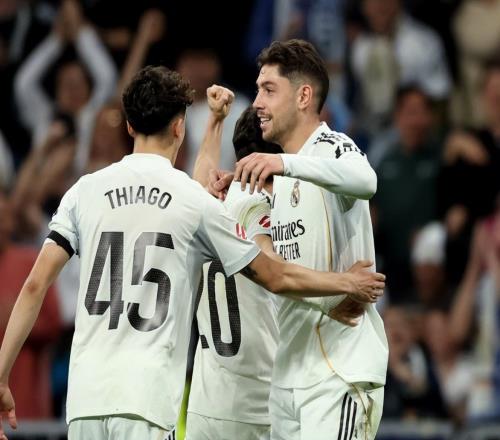 41！居萊爾后場驚天吊射，巴爾韋德世界波2場4球，皇馬橫掃復(fù)仇