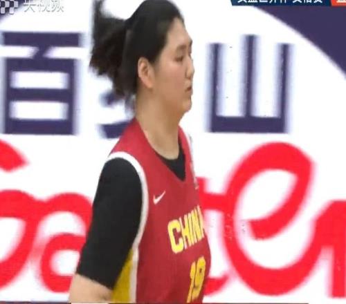 女籃世預賽中國隊84：74擊敗捷克隊，張子宇4分2籃板