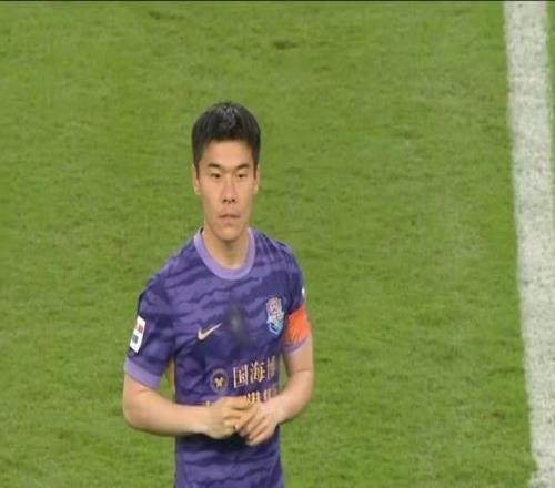 再磨合中甲見，津門虎鋒無力于根偉踢鐵人不拿三分4月連遇強隊