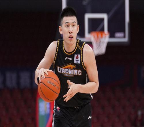 比楊鳴強(qiáng)！遼籃三連勝，烏戈只用兩招，奇兵單場17分，無需趙繼偉