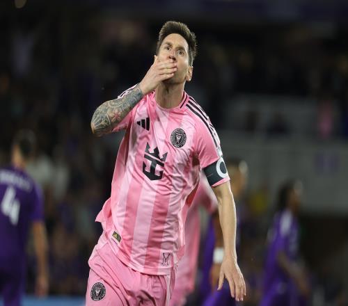 梅西無奈了他不想讓自己名字再卷入巴薩選舉了_西甲直播