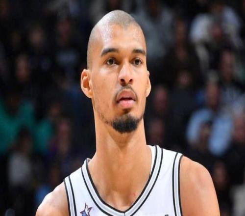 文班復出32+12+8比肩姚明！馬刺復仇黃蜂鞏固第二克努佩爾20+6