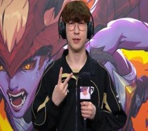 Duro：JDG中野打得特別好，只要牽制住這兩條線(xiàn)就能輕松贏下