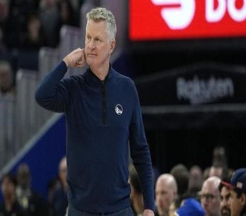 科爾：整支球隊(duì)都希望阿德巴約留在場(chǎng)上追逐紀(jì)錄斯波沒(méi)必要道歉