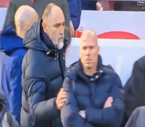 不是這個光頭，圖多爾把熱刺工作人員阿蘭迪克松認(rèn)成了斯洛特