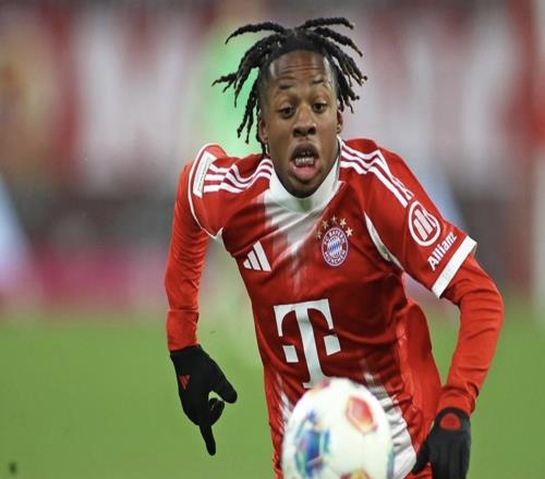 賽季報銷，德天空：拜仁小將威茲德姆邁克髖部肌腱傷勢嚴重