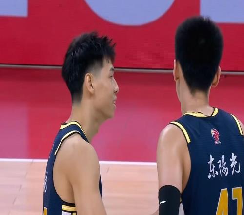 廣東隊被迫裁掉杜鋒三大國青慘遭打壓，四大國手全被罵懵了！