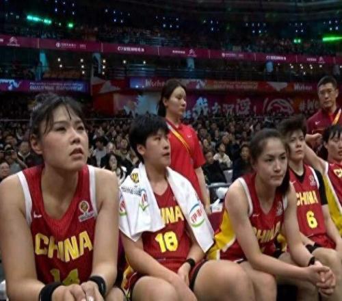 捷克主帥點名盛贊！中國女籃這兩位新星已坐穩核心