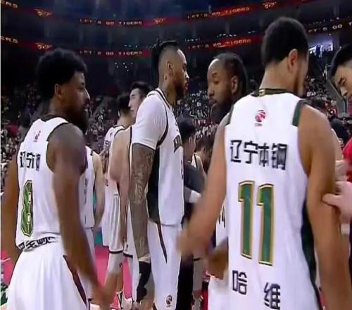 廣東隊主場16分慘敗，崔永熙首秀2分3籃板，莫蘭德21籃板