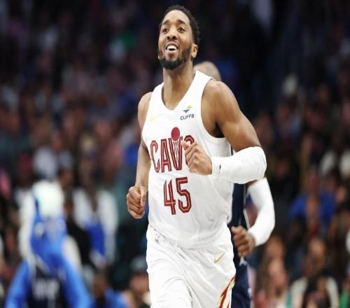 太牛了，騎士隊多諾萬米切爾單場達成三項里程碑