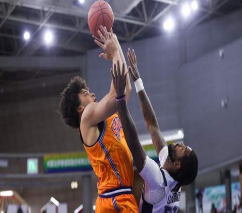 CBA排名太亂了！上海7連勝第一太穩(wěn)，北京逼停山東，遼寧漸入佳境