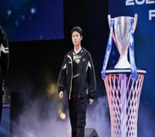 Chovy：既然來(lái)到了先鋒賽，所有隊(duì)伍都是警惕對(duì)象，特別是LPL那邊的中野