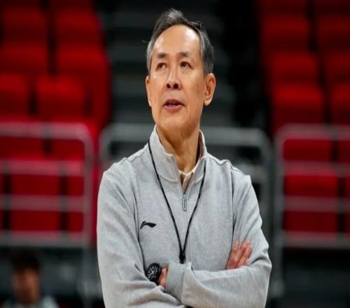 北京首鋼13分大勝！許利民拿到4連勝，麥基9分10籃板，周琦23分