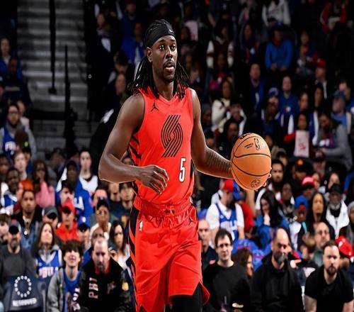 后場大將的狀態大幅下滑了，開拓者的競爭力也是明顯下降了