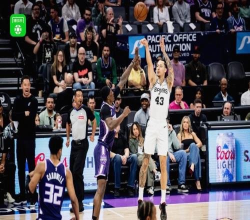 馬刺132104大勝國王，文班三節打卡，雷諾空砍32分