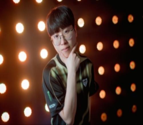 Kiin：并不覺得我們能很輕松地拿下冠軍，我們也是人