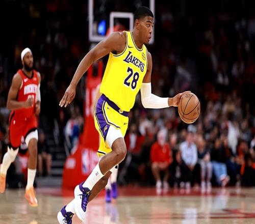 打替補依然效果不佳，湖人還是沒有找到鋒線大將的正確使用方式