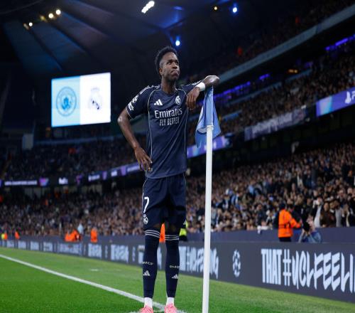 熊皇梅開二度，姆巴佩造點被無視！21雙殺曼城，皇馬約戰拜仁