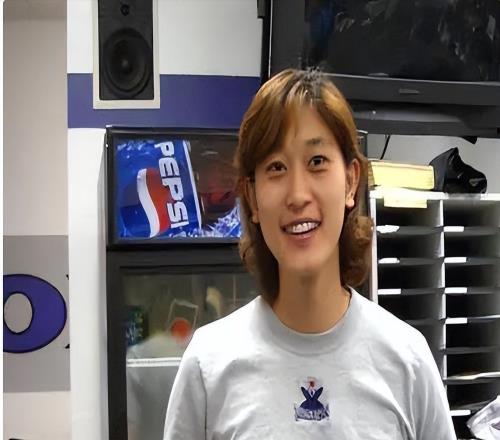 她曾是中國籃壇第一美女，愛徒是王思雨，兩人都曾是八一隊球員