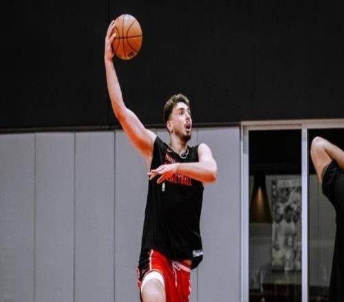 火箭內線被打爆！被湖人狂砍62分，烏度卡又失算雪藏餅皇成敗筆