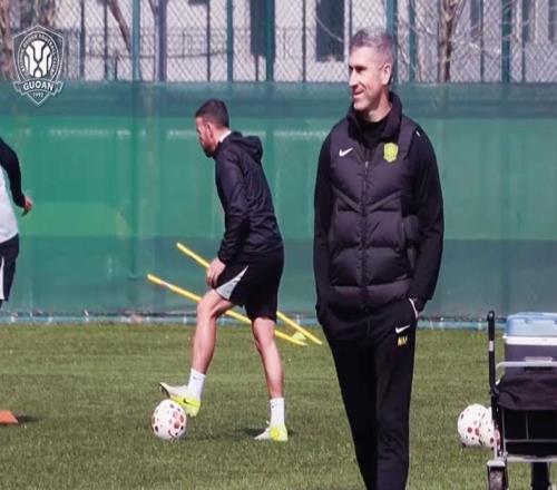 CCTV16直播國(guó)安VS申花！蒙哥馬利“瘋狗式”打法，司機(jī)對(duì)攻必拉胯