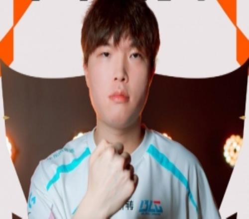 LPL發布Bin獲勝海報：斷劍擋不住亮劍步履堅定前路自有光芒！