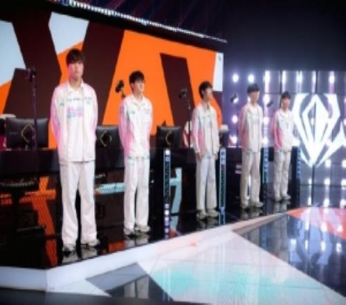 LPL發(fā)布BLG選手返圖：所向披靡，順利晉級