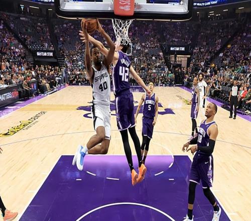 面對弱旅國王的表現(xiàn)不錯(cuò)！馬刺鋒線老將還是具備一定競爭力的