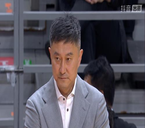 為何廣東隊發(fā)揮得這么好杜鋒作風大改變，球迷4個字說出大變化